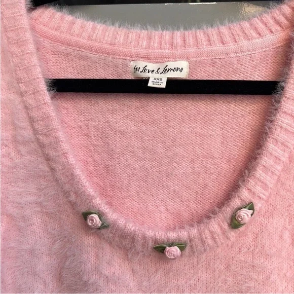 For Love & Lemons Anastasia
Carnation Cropped Sweater Size
XXS - Picture 4 of 7